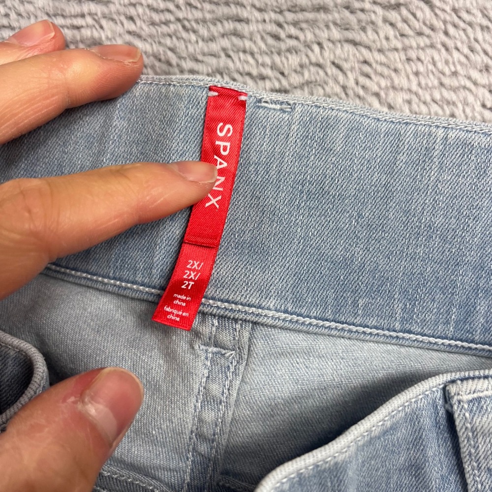 Spanx Flare Jeans Light Wash Pull On High Rise Denim 20348R Womens Size 2XL Tall - Picture 3 of 12